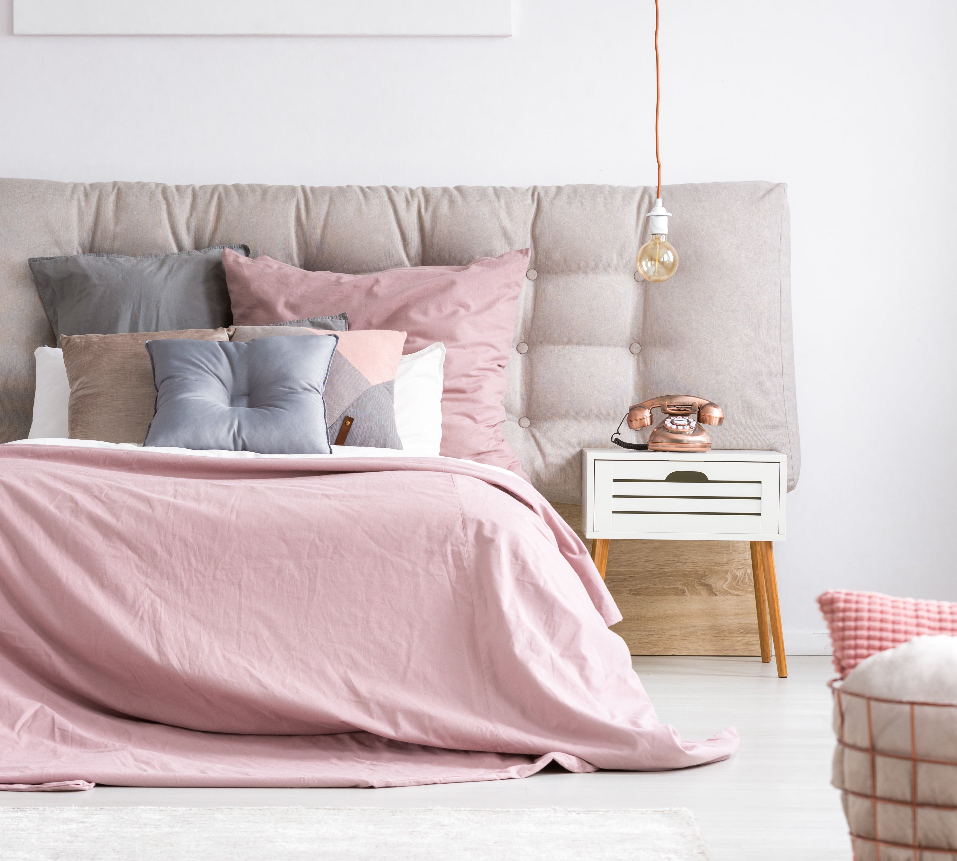 5 trików, jak odmienić sypialnię samą pościelą