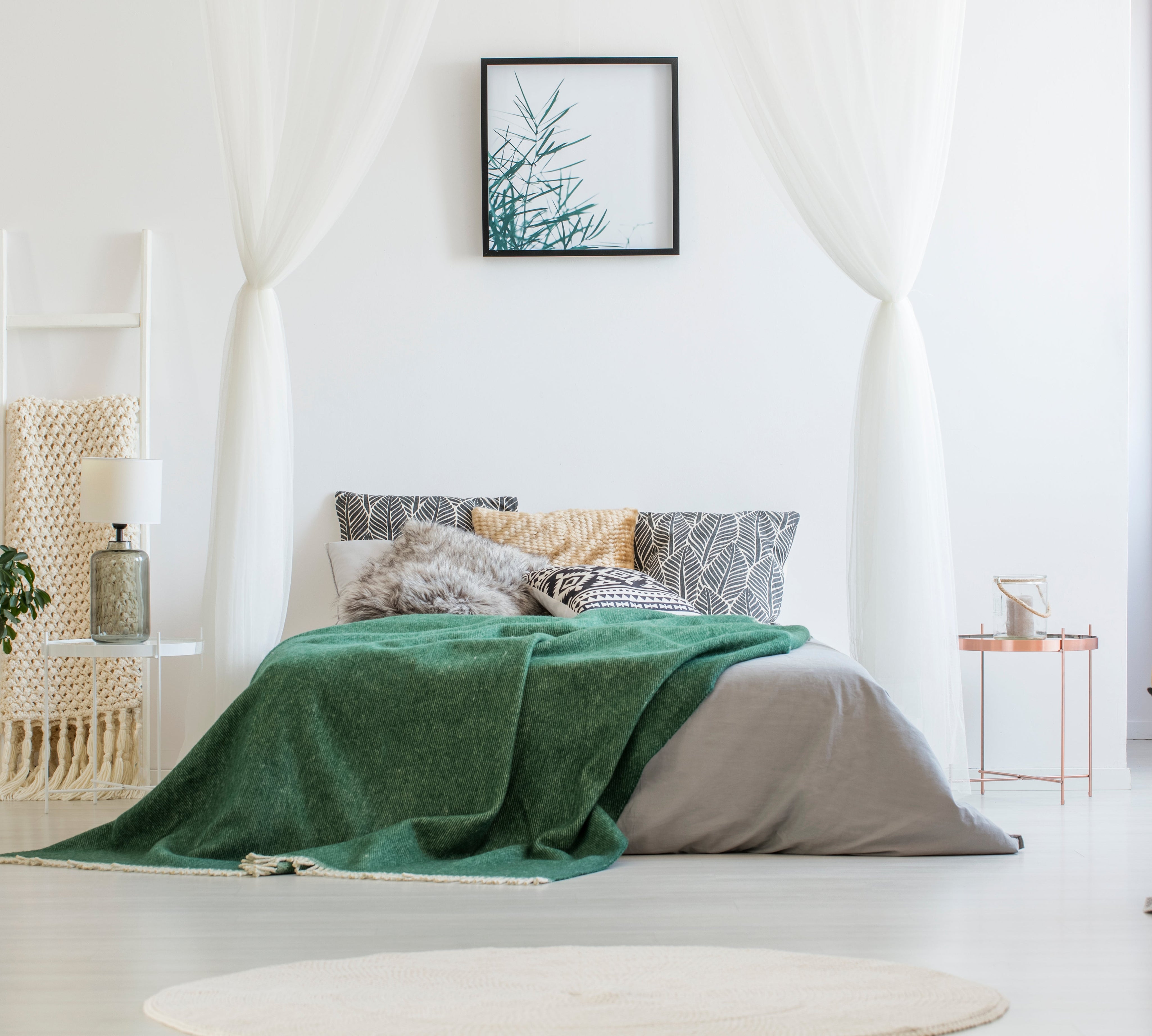 Pościel jako element dekoracyjny – jak zmieniać aranżację sypialni bez remontu